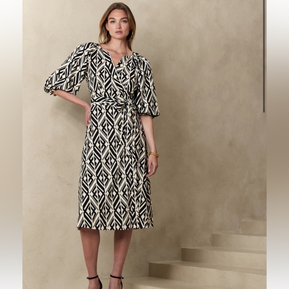 Blouson sleeve midi dress brand new with tags
